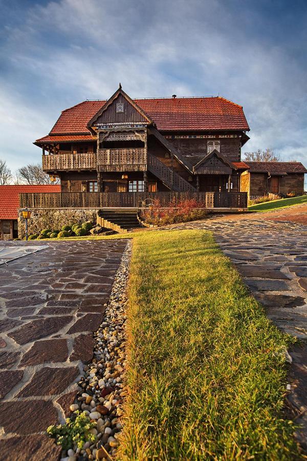 Vila Imanje Tomasic Podvornica Exteriér fotografie