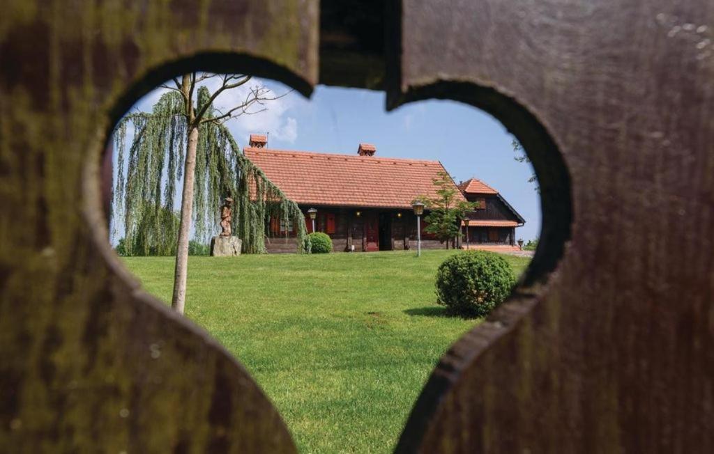 Vila Imanje Tomasic Podvornica Exteriér fotografie